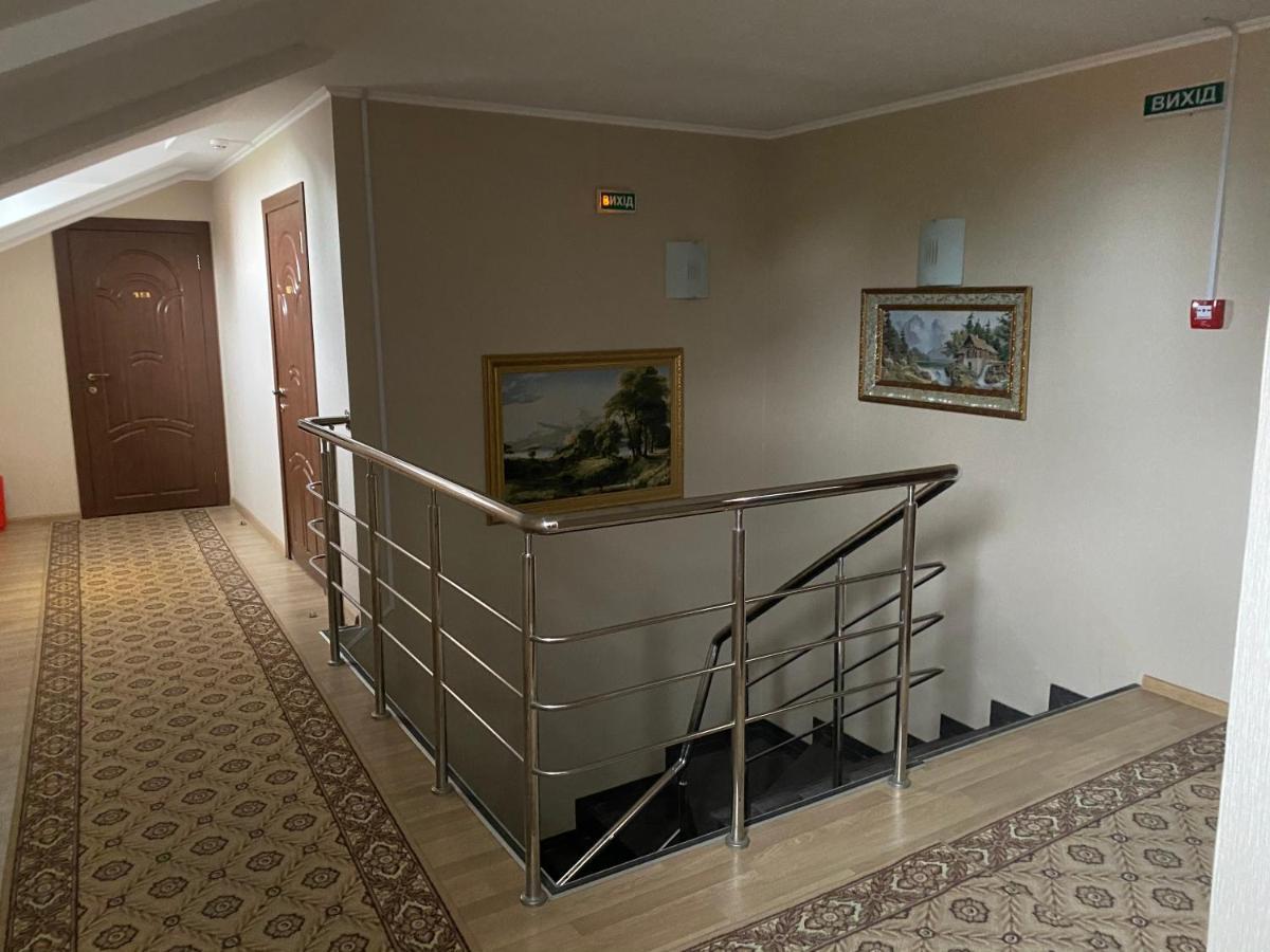 Гостинний Маєток Otel Myla Dış mekan fotoğraf