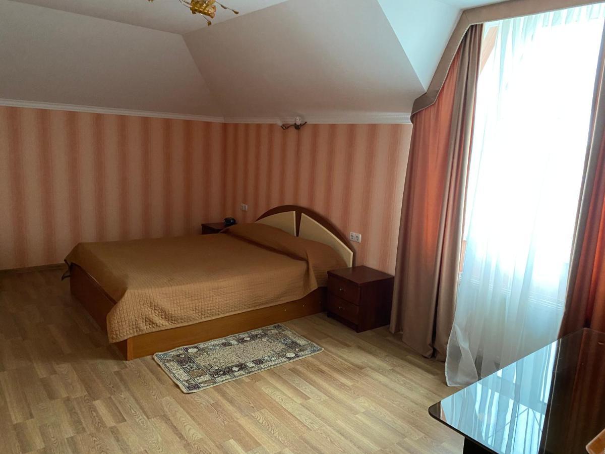 Гостинний Маєток Otel Myla Dış mekan fotoğraf