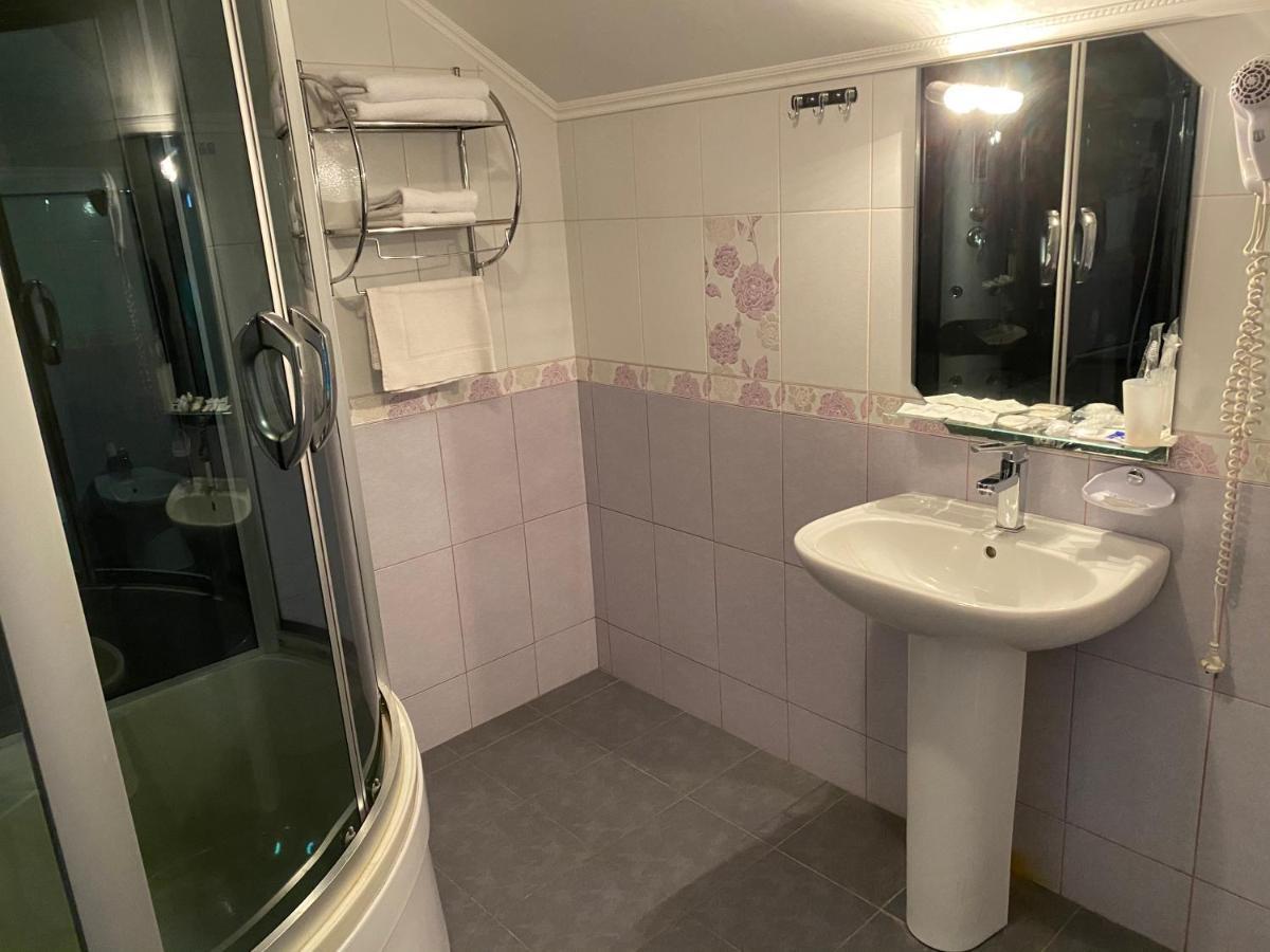 Гостинний Маєток Otel Myla Dış mekan fotoğraf