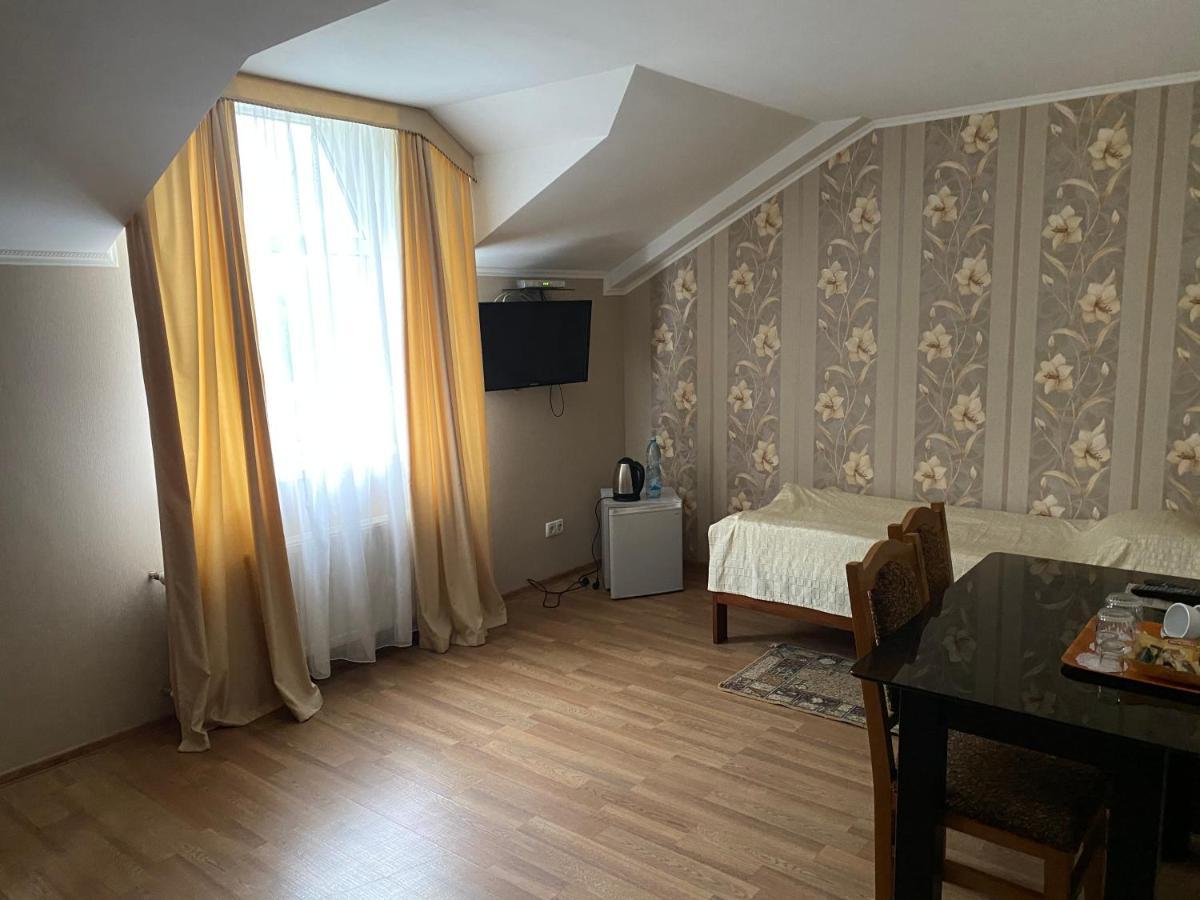 Гостинний Маєток Otel Myla Dış mekan fotoğraf